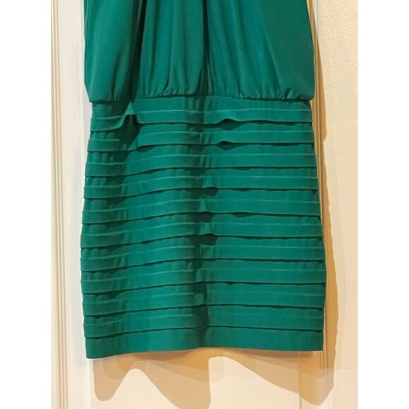 Emerald Green Cache Halter Dress Size 2 - Picture 3 of 9
